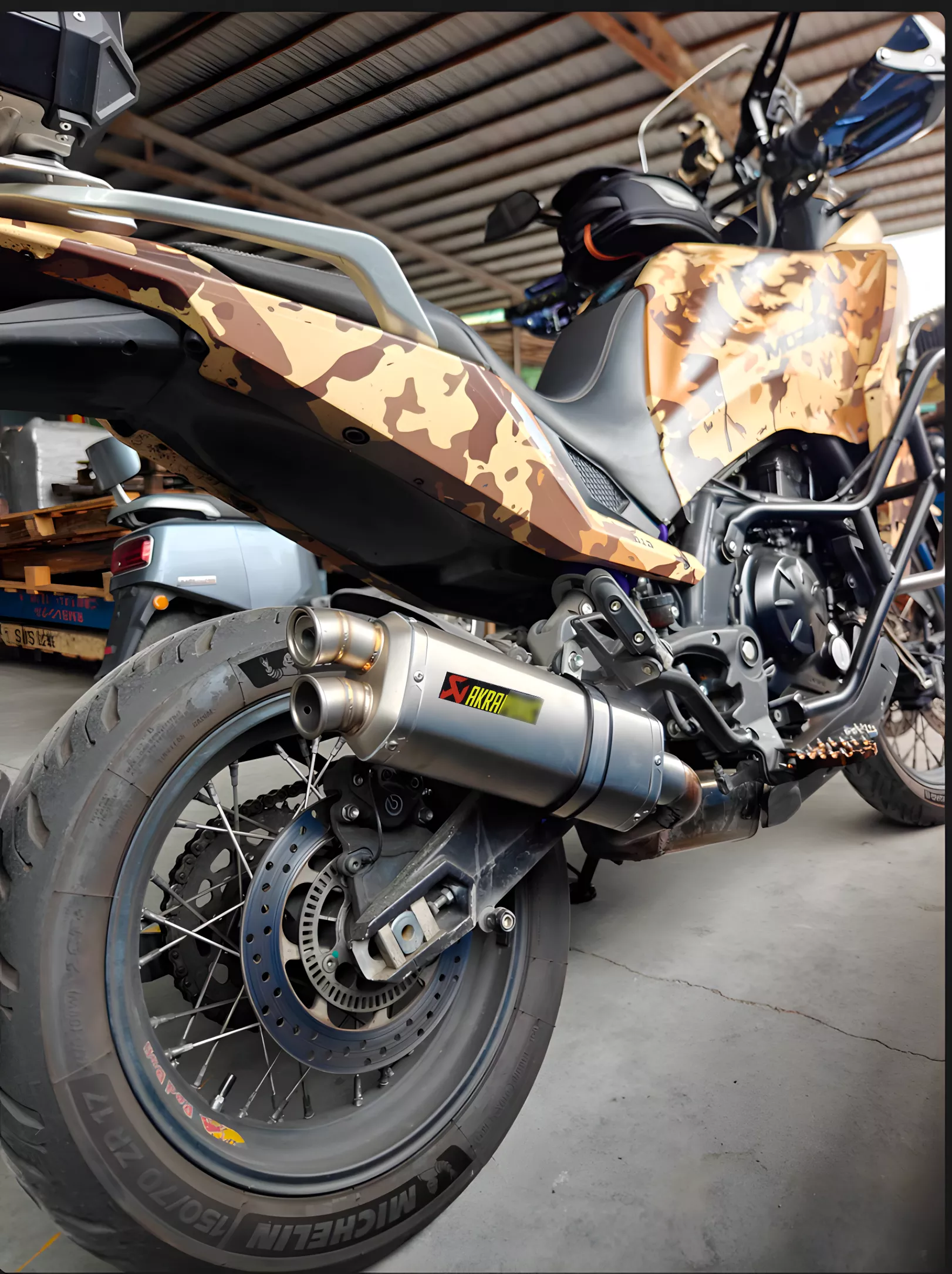 Escape Akrapovic - Doble Boquilla 47 cm - Plata - Imagen 2
